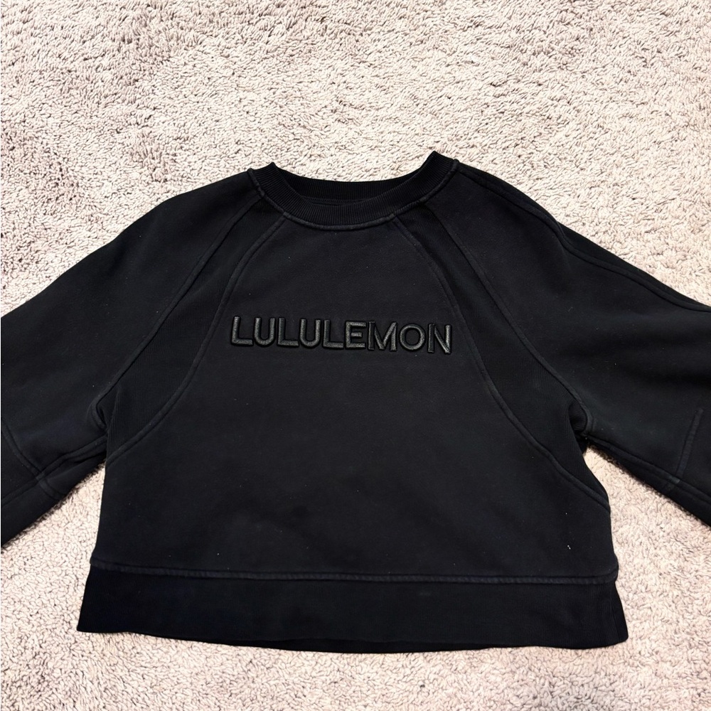 Lululemon Black Cropped Sweatshirt